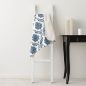 Rococo-Damask-Muster Blau auf Weiß Sherpadecke (Beispiel)