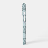 Rococo Damask Rpt Pattern Duck Egg Blue+Teal iPhone 16 Hülle (Linke Seite)