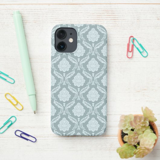 Rococo Damask Rpt Pattern Duck Egg Blue+Teal iPhone Hülle (Auf dem Schreibtisch)