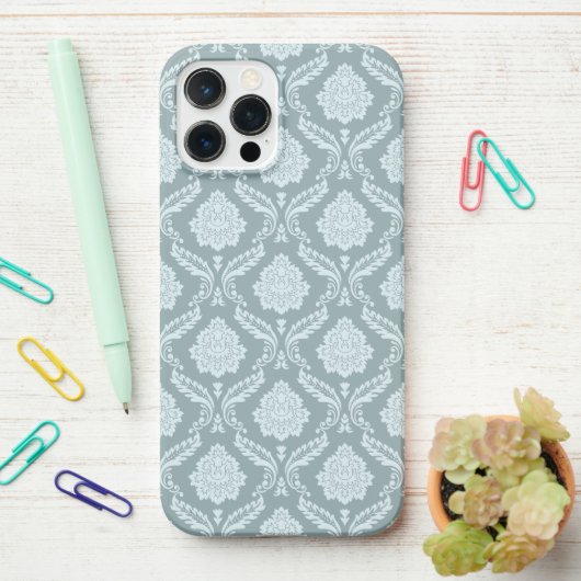 Rococo Damask Rpt Pattern Duck Egg Blue+Teal iPhone Hülle (Auf dem Schreibtisch)