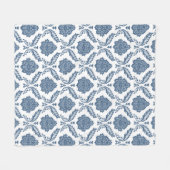 Rococo-Damaskmuster Blau auf Weiß Fleecedecke (Vorderseite (Horizontal))