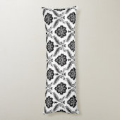 Rococo-Damaskmuster Grau Schwarz Weiß Seitenschläferkissen (Rückseite (Vertikal))