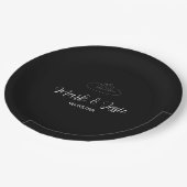 ROE Black & White Simple Wedding Pappteller (Schrägansicht)