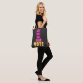 Roe Dein Vote Rosa Neon Tasche (Am Model)