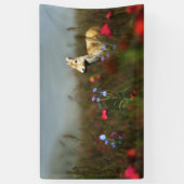 Roe in einem Wiese-Banner Banner (Vertikal)