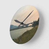 Rogue River, OR Runde Wanduhr (Winkel)