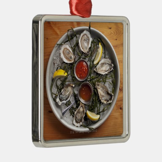 Rohe Austern vereinbart Silbernes Ornament (Rechts)