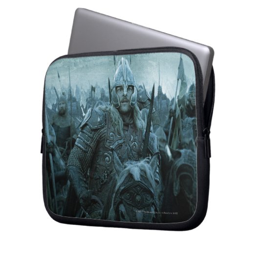 ROHIRRIM™ LAPTOPSCHUTZHÜLLE (Vorderseite Links)