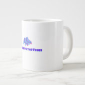 Roll Into Vibes Jumbo-Tasse (Vorderseite Rechts)