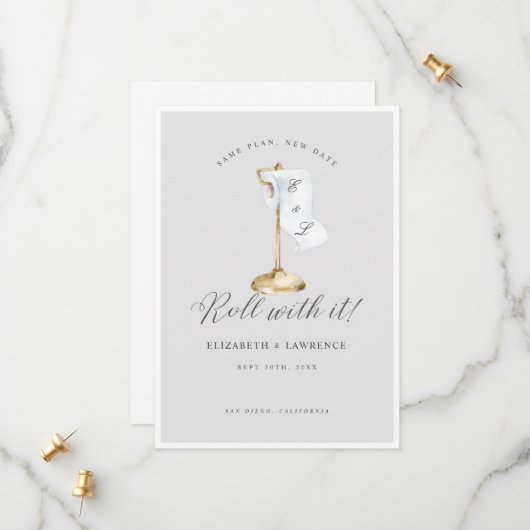 Roll with it Elegant Toillet Paper Roll & Stand Save The Date (Vorderseite/Rückseite Beispiel)