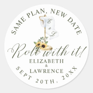 Roll with it Yellow Florals & Toilet Paper White Runder Aufkleber