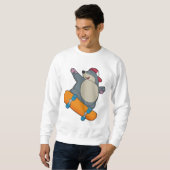 Rolle als Skater mit Skateboard Sweatshirt (Vorne ganz)