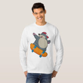 Rolle als Skater mit Skateboard T-Shirt (Vorne ganz)