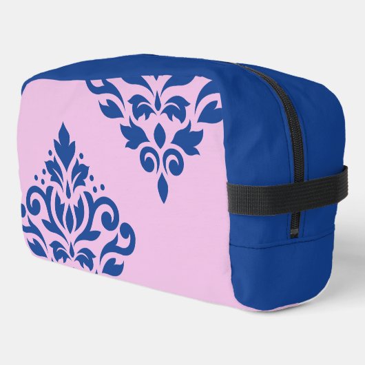Rollen Damask Art I Blue on Pink Waschbeutel (Linke Seite)