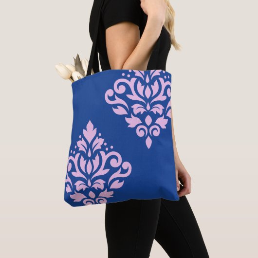 Rollen Damask Art I Pink on Blue Tasche (Von Nahem)