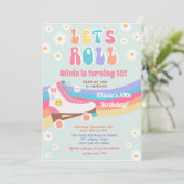 Roller Skate Groovy Daisy Geburtstagseinladungen Einladung (Stehend Vorderseite)
