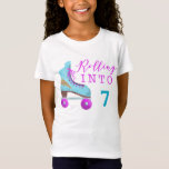 Roller Skaten Birthday Party | Jedes Alter T-Shirt<br><div class="desc">Fun Geburtstagsparty T Shirt für eine Roller Skaten Themenparty mit Vintagem Ambiente. Es gibt eine handgezeichnete Abbildung eines Skate in Rosa und Blau mit einem vergoldeten Imitat Glitzer Donunder Blitzform bedruckt. Im Text steht "Einrollen". Passen Sie dieses Produkt an,  indem Sie das Alter Ihres Kindes hinzufügen.</div>