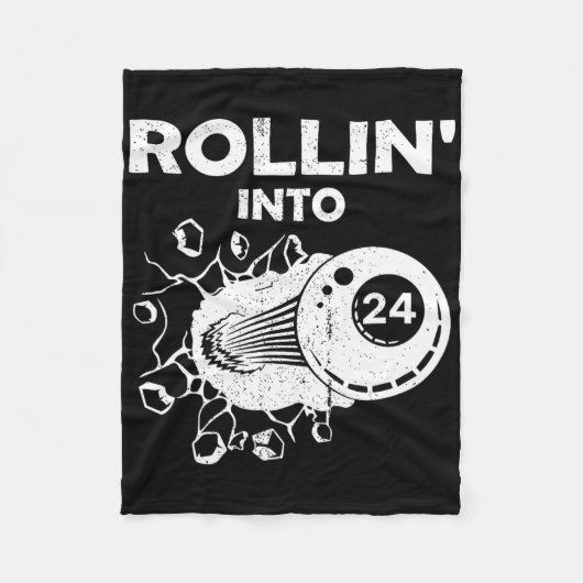 Rollin in 24 Billiards 24. Geburtstag Flammenbil Fleecedecke (Vorderseite)