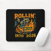 Rollin’ Into 2026 Funny Raccoon Dumpster Fire Mousepad (Mit Mouse)
