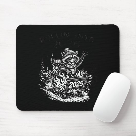 Rollin Into 2026 Raccoon Funny Dumpster Fire 2025 Mousepad (Mit Mouse)