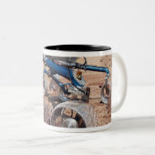 Rollstuhl, ein Mobilitätstestmodell Zweifarbige Tasse (VorderseiteRechts)