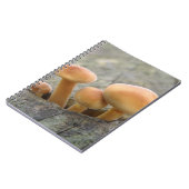 Rollstühle auf einem Tree Trunk-Notebook Notizblock (Linke Seite)