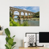 Roman Aqueduct Over River, Frankreich Poster (Heimbüro)