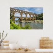 Roman Aqueduct Over River, Frankreich Poster (Küche)
