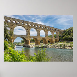 Roman Aqueduct Over River, Frankreich Poster