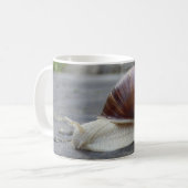 Roman Snail Bug Tasse (Vorderseite Links)