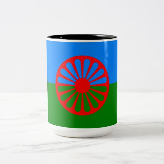 Romani Flag Zweifarbige Tasse (Mittel)