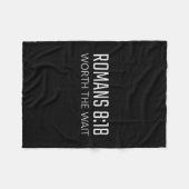 Romans 8_18 - Worth The Wait Bible Religious Verse Fleecedecke (Vorderseite (Horizontal))