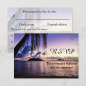 Romantic Beach Lila Sunset Wedding RSVP Karte (Vorne/Hinten)