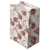 Romantic Blush & Burgundy Peony Floral Pattern Mittlere Geschenktüte (Rückseite Schrägansicht)