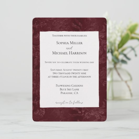 Romantic Deep Red Burgundy Floral Wedding Einladung (Stehend Vorderseite)