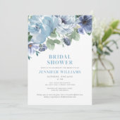 Romantic Dusty Blue Floral Brautparty Party Einladung (Stehend Vorderseite)