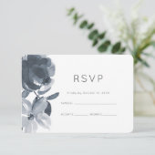 Romantic Dusty Blue Floral Wedding RSVP (Stehend Vorderseite)