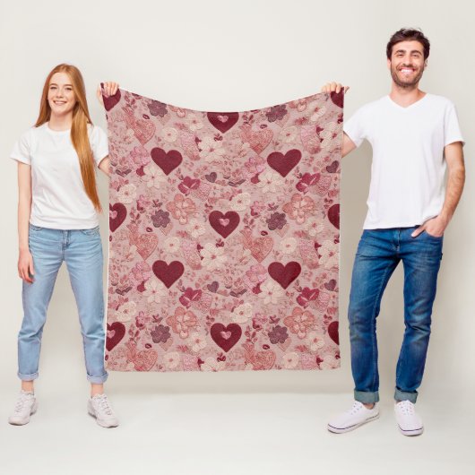 Romantic Embroidered Hearts & Floral Pattern Fleecedecke (Beispiel)