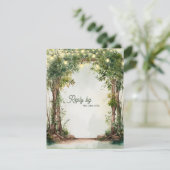 Romantic Garden String Lights QR Code Wedding  RSVP Karte (Stehend Vorderseite)