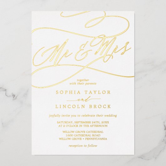 Romantic Gold Foil Calligraphy Mr & Mrs. Wedding Folieneinladung (Vorderseite)