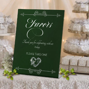 Romantic Heart Favors - Smaragd Sockelschild