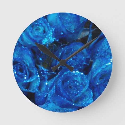 Romantic Love Blue Glitter Glamour Roses Runde Wanduhr (Vorderseite)