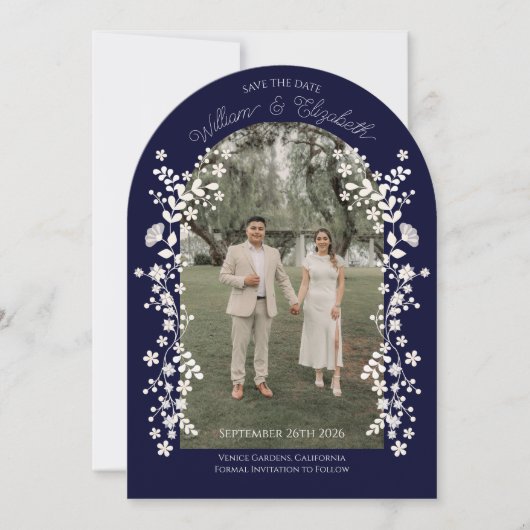 Romantic Navy Blue Floral Arch Save the Date Einladung (Vorderseite)