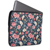 Romantic Navy Blue Floral Garden Pattern Laptopschutzhülle (Vorne Rechts)