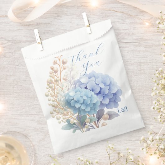 Romantic Pearl Hydrangea Blue Waterercolor Wedding Geschenktütchen (Ausgeschnitten)