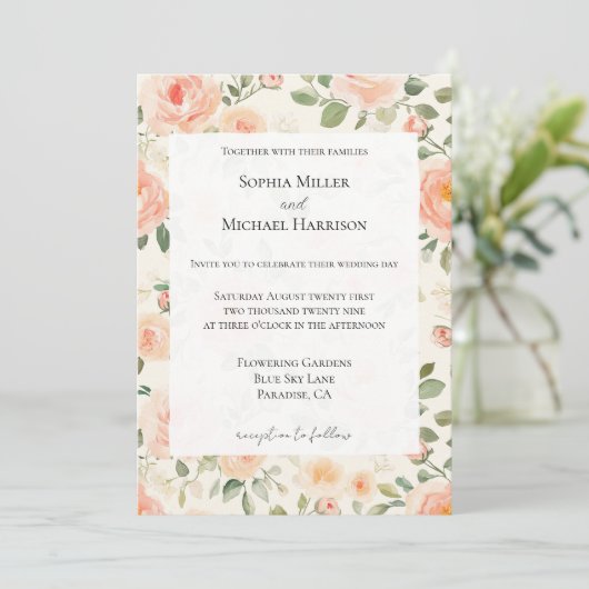 Romantic Pretty Cream Peach Floral Wedding Einladung (Stehend Vorderseite)