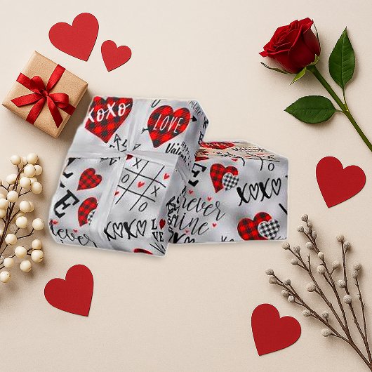 Romantic Red Plaid Valentine Design Geschenkpapier