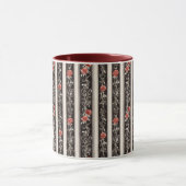 Romantic Red Roses Floral Cream Black Stripes Tasse (Zentrum)