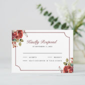 Romantic Red Roses Floral Wedding RSVP Karte (Stehend Vorderseite)