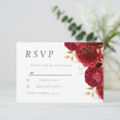Romantic Red Roses Gold Leaf Wedding  RSVP Karte (Stehend Vorderseite)